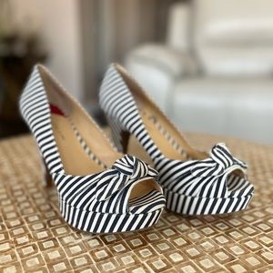 Gianni Bini Blue & White Striped Platform Heels